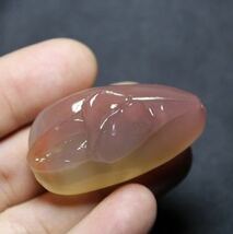 女陰 ヌードメノウ 貴重　希少品　提げ物　芸術品　生命の源 女性器　春宮 置物　天然石　新品　極美品　瑪瑙　彫刻　彫り物　根付　女陰_画像2