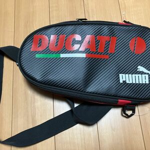 DUCATI PUMA ワンショルダーバック　シンプソン　タイチ　ボディーバッグ　美品