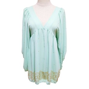 Y387 CECIL McBEE Cecil McBee volume sleeve tunic tops V neck biju- lady's M green group calm ..