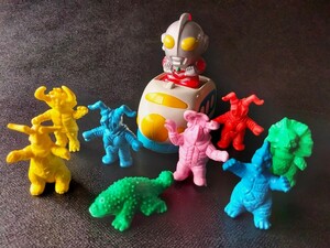 動くウルトラマン 新幹線 !! ゼットン ジラース ガマクジラ ウルトラ怪獣 8体付き 未使用品！☆ 塩ビ 消しゴム ボーリングゲーム 円谷版権