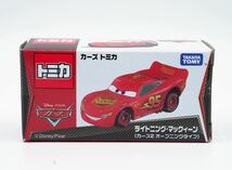 新品 カーズ トミカ ライトニング・マックィーン（カーズ2オープニングタイプ）_画像1