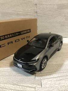 1/30 トヨタ 新型クラウン CROWN クラウンクロスオーバー 最新モデル カラーサンプル ミニカー　ブラック×プレシャスメタル