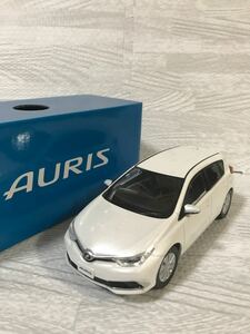 1/30 トヨタ 新型オーリス AURIS 中期 カラーサンプル ミニカー 非売品　ホワイトパールクリスタルシャイン