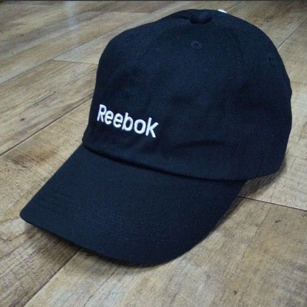 ブラック Reebok 新品 キャップ