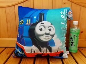 【送料無料!!】海外★即決♪ 正規品!! きかんしゃトーマスの四角いクッション A♪