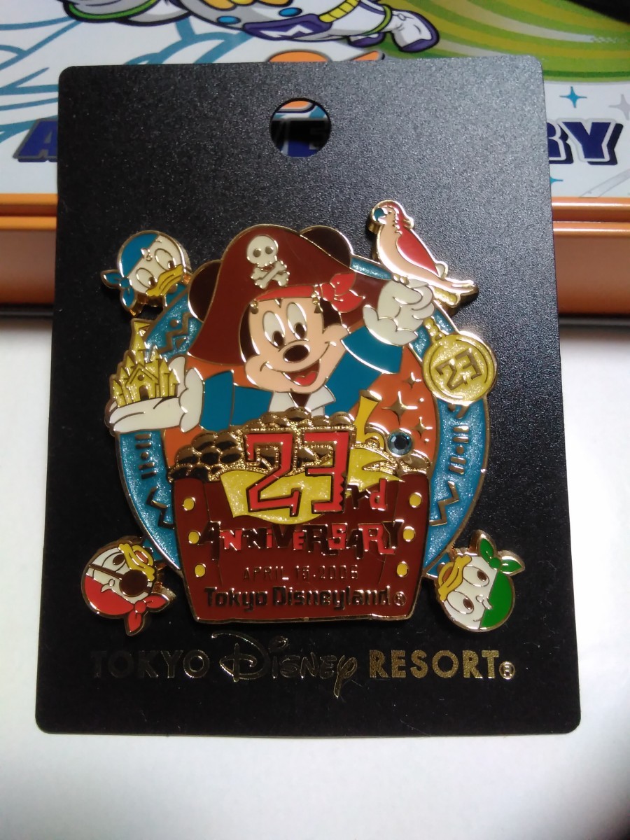 Disney - 新品☆ディズニー ピンバッジ 魅惑のチキルーム バード