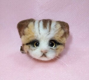 羊毛フェルト　スコティッシュフォールド　ブローチ　猫　ネコ　ねこ　ミニチュア　ハンドメイド　アクセサリー