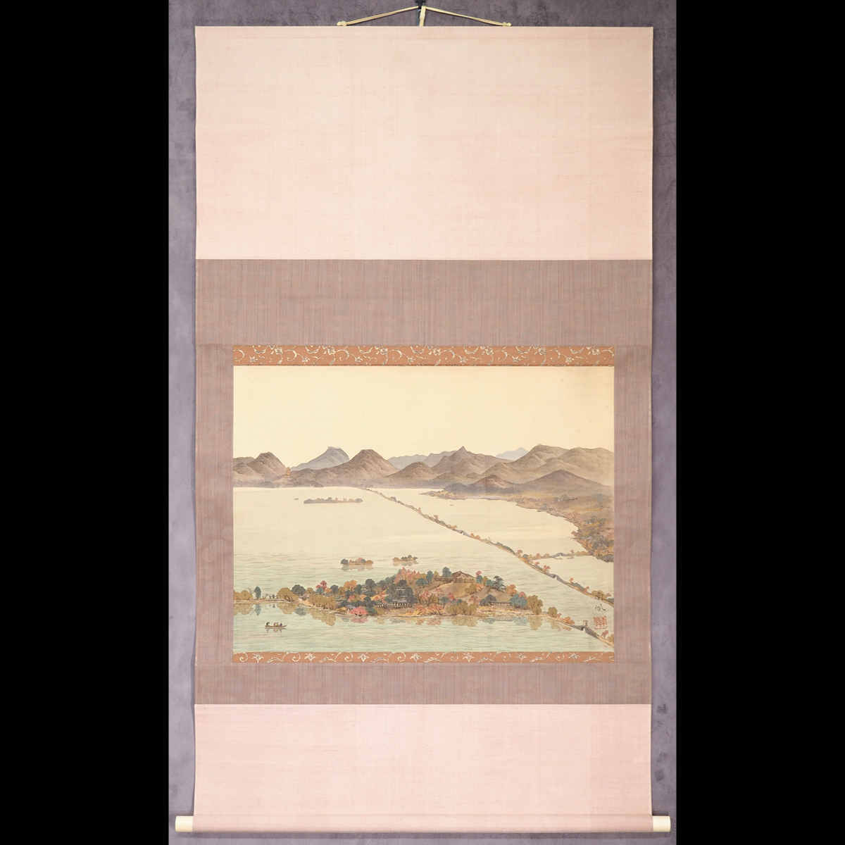 [Authentic] [Watarikan] [Katayama Nanpu] 7812 Young painting, hanging scroll, Japanese painting, lakeside landscape painting, box, silk, landscape, Kumamoto, master Takahashi Hiroko, Yokoyama Taikan, inscribed, Painting, Japanese painting, Landscape, Wind and moon