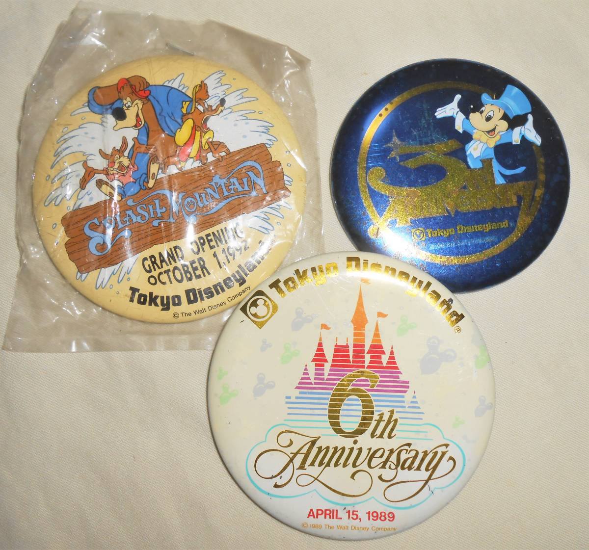 ヤフオク! -「記念バッジ」(ディズニー) の落札相場・落札価格