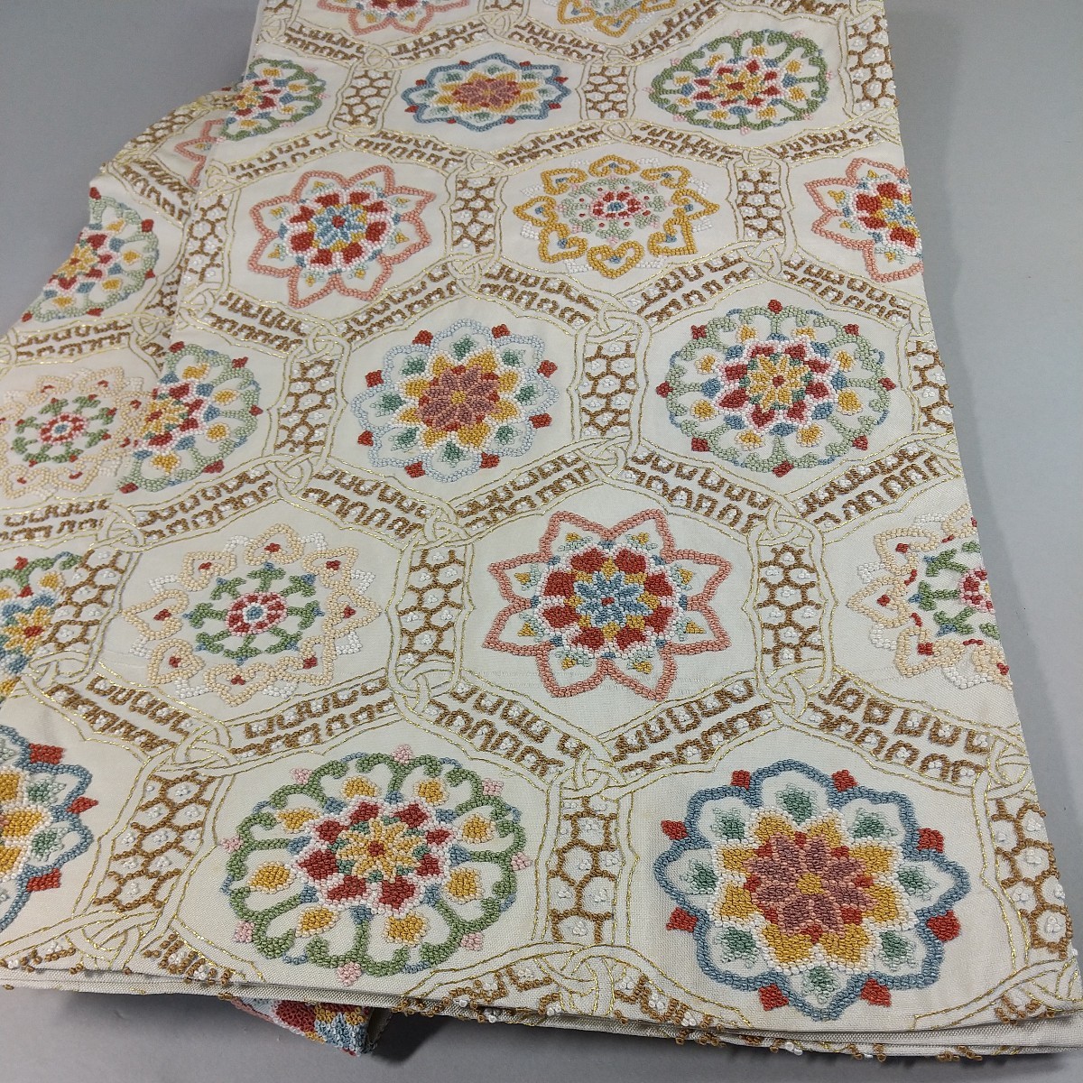中国三大刺繍の値段と価格推移は?|561件の売買情報を集計した中国三 中国三大刺繍の値段と価格推移は?|561件の売買情報を集計した中国三