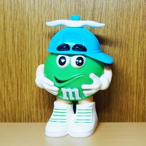  M and M z figure green propeller hat blue m&m m&m*s Ad ba Thai Gin g chocolate Ame toy mi-ru toy 