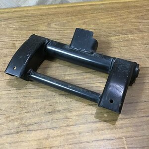 【M22-2】 スズキ　レッツ4バスケット CA43A エンジンハンガー　動作確認済み　純正部品