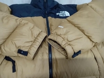 THE NORTH FACE ザノースフェイス NF0A3C8D ダウン ジャケット メンズ Mサイズ ゴールド ブラック 防寒_画像3