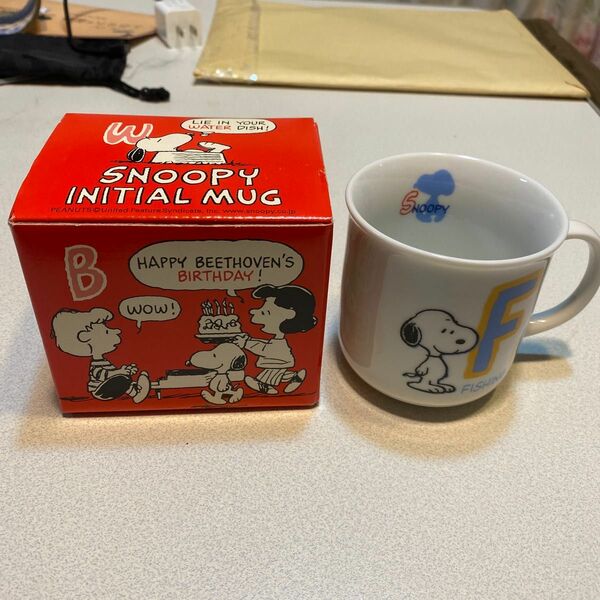 スヌーピー　マグカップ　SNOOPY 箱付き　陶磁器　他の出品とまとめて安く　スヌーピーマグカップ 昭和レトロ