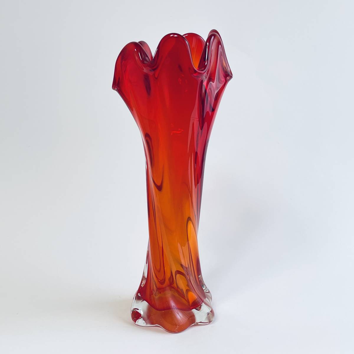 アートガラス 花瓶 A5 レッド グラデーション 工芸ガラス ハンドメイド フラワーベース 花器, 工芸品, ガラス, 工芸ガラス