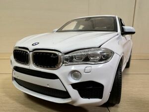 BMW X6 M ミニカー SUV 1/24 H114