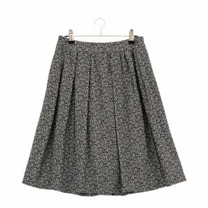 Ae25《美品》TO BE CHIC トゥービーシック フレアスカート タックスカート 膝丈 40 Lサイズ 総柄 モノトーン レディース 女性用