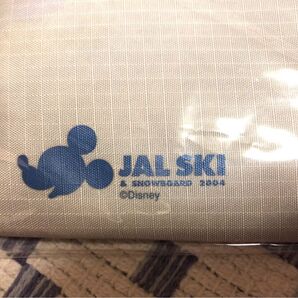 JAL SKIバッグとミッキーTシャツ