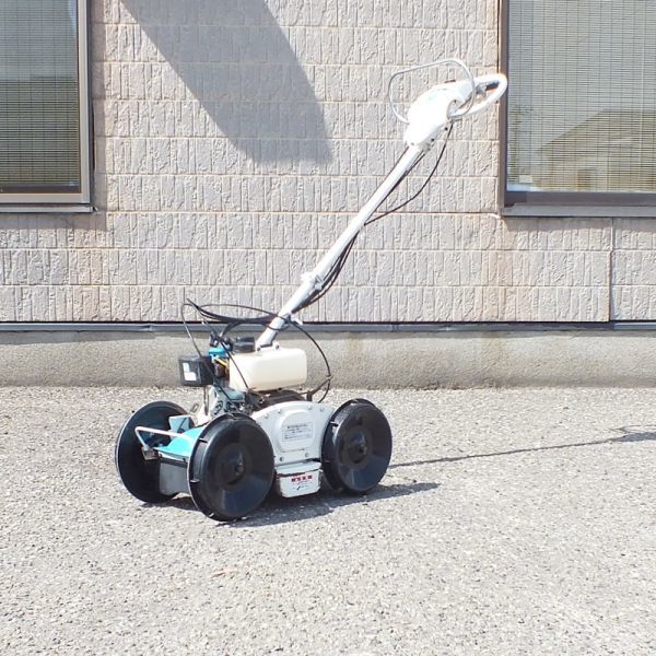 自走式畦草刈機の値段と価格推移は?|8件の売買データから自走式畦