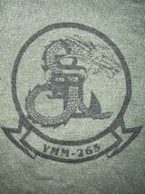 中古美品　USMC FUTENMA VＭＭ-265 DORAGONS コットンTシャツ Lサイズ　OD_画像2