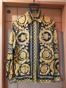  Gianni Versace GIANNI VERSACE long sleeve shirt ba lock 100% silk silk shirt total pattern Vintage lady's S size ultra rare 