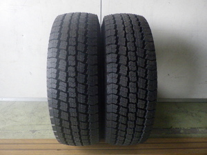 トーヨータイヤ M934 215/65R15 110/108L 未使用 2本セット スタッドレスタイヤ 2015年製