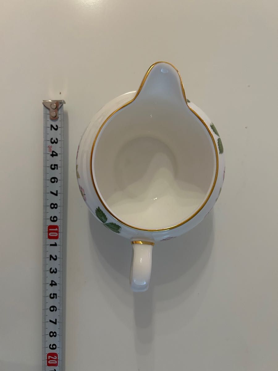 ウェッジウッド ワイルドストロベリー スフレ用 耐熱ココット ボウル