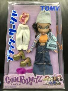 【新品・未開封品】TOMY トミー COOL BRATZ クール ブラッツ・サーシャ、ビーニー帽子 ＆ デニムスカート 組み合わせは20通り以上！