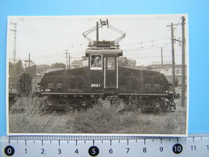 (J49)120 写真 古写真 電車 鉄道 鉄道写真 東急 東急電鉄 3021 昭和33年11月25日 碑文谷工場 はがれた跡が薄くなっています