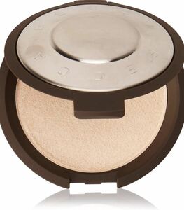 Becca Shimmering Skin Perfector Pressed Highlighter 色：Moonstone ベッカ ハイライター　メイクアップ　輝く肌　フェイスカラー