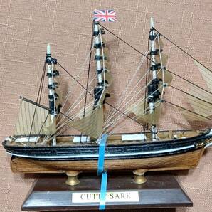 ヴィンテージ 英国製 帆船模型 カティーサーク号（長さ15.5高さ10.5㎝）nauticalia london tribute model cutty sark プラカバー入りの画像2