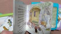 洋書 ミニチュアブック（9×9㎝各8P） 6冊箱入りセット The Wind in the Willows by Kenneth Grahame 1988 AWARD PUBLICATIONS_画像8