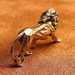 真鍮キーホルター 獅子 百獣の王 風水 ライオン 開運 置物 猛獣 E34の画像3