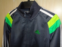 198◆adidas ジップアップジャケット◆アディダス size:6 グレー系 ポリエステル100％ キッズ 子供服 ジャージ トラックジャケット 古着 5E_画像2