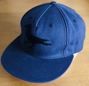 Modern Amusement ピン付 キャップ JEFF YOKI YOKOYAMA カラス CROW 刺繍 CAP 紺 MAUI & SONS PIRATE SURF や SKATE カルチャー 好きに も