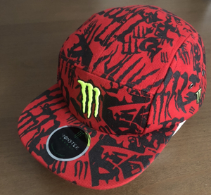 Monster energy キャップ CAP レッド 総柄 モーター スポーツ SKATE SURF snowboard マンウィズ ワンオク サポート ブランド 好きに も