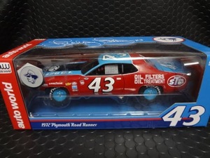 43 RICHARD PETTY 1972 PLYMOUTH ROAD RUNNER "STP SPONSOR CAR