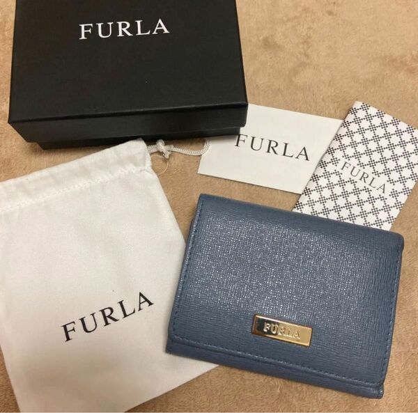 美品FURLA フルラ 三つ折り財布　ブルーグレー