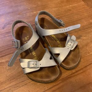 ビルケンシュトック BIRKENSTOCK サイズ　サンダル サイズ18.5cm キッズ 子ども シルバー