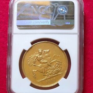 【動画有り】1887 イギリス 5ポンド金貨 ヴィクトリア女王・ジュビリー NGC AU55 英国 アンティークコイン 古銭の画像3