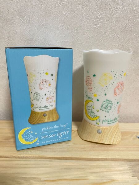 かえるのピクルス センサーライト フットライト テーブルランプ