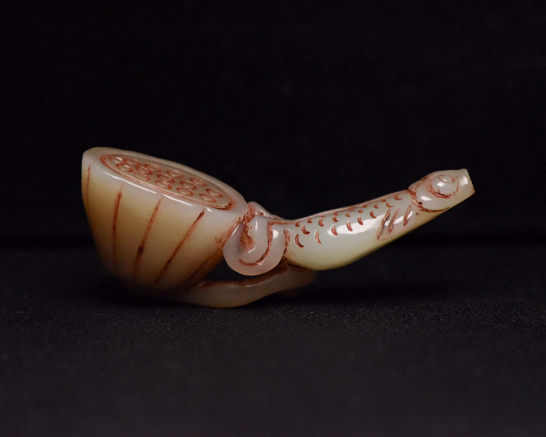 蔵友館蔵品・和田玉製・細密彫・富貴纏身】・希少珍品・置物・賞物