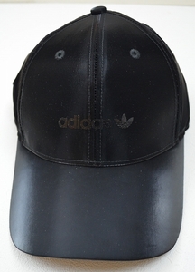 ☆【adidas アディダス】光沢帽子・キャップ HK0151 BLACK OSFZ（54-57cm）