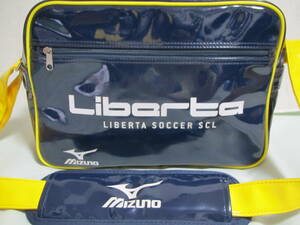 B 中古 MIZUNO ミズノ Liberta リベルタ サッカースクール エナメル ショルダーバッグ 子供用 バッグ カバン 紺 ネイビー