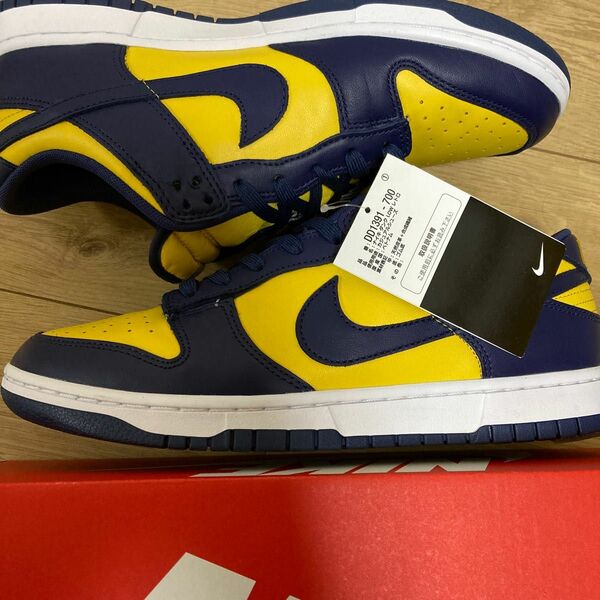 送料無料美品　DUNK LOW "MICHIGAN" 　紺黄　ダンクロー