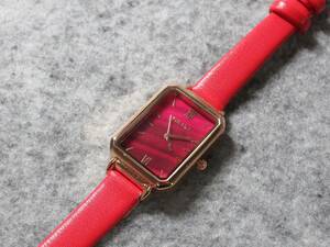 ファッション　腕時計 レディース アナログ　日常生活防水　クォーツ式　赤