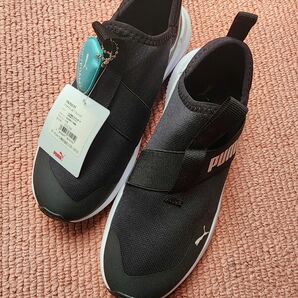  新品　PUMA　プーマ　プラチナム　ALT　黒 23.0