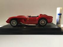 ミニカー ブラーゴ フェラーリ ２５０ テスタロッサ　Testa Rossa　1/24　★フロントガラス欠損★_画像1