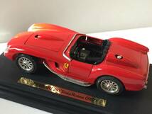 ミニカー ブラーゴ フェラーリ ２５０ テスタロッサ　Testa Rossa　1/24　★フロントガラス欠損★_画像3