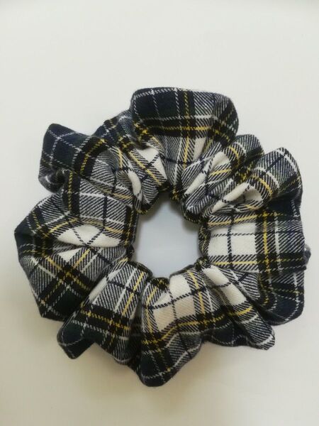 123. シュシュ ハンドメイド ヘアゴム